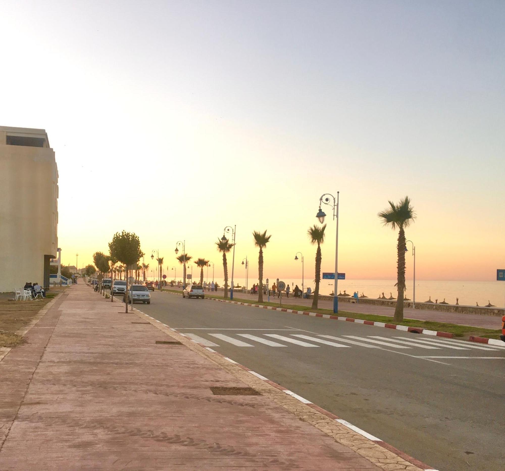 Beachfront Mekkad Oued Laou Apartment Exterior photo